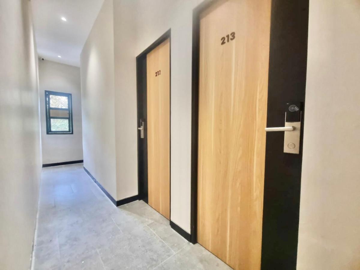 Pringgondani Guesthouse Pandanaran Hills 三宝垄 外观 照片